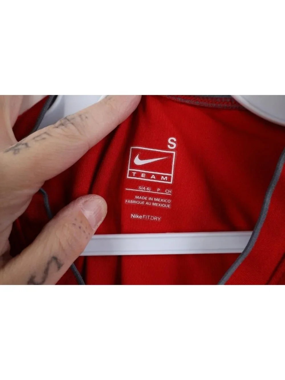 Nike Pro Combat Womens Small Compression Fitted Training Gym V-Neck T-Shirt Red